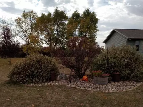 7521 Keepsake Ln, Bismarck, ND 58501 photo 3