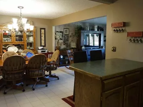 2301 Rolling Dr, Bismarck, ND 58501 photo 3