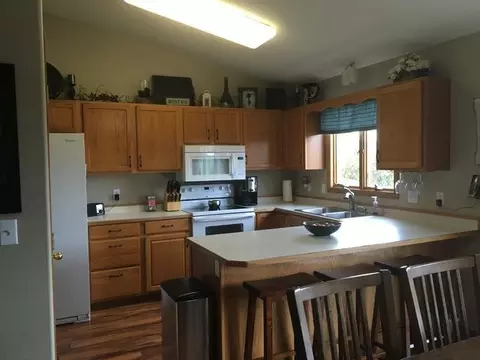902 Mahone Ave, Bismarck, ND 58503 photo 6