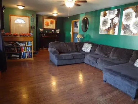 113 Owens Ave E, Bismarck, ND 58503 photo 3