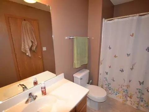 4819 Fairfax Lp, Bismarck, ND 58503 photo 9