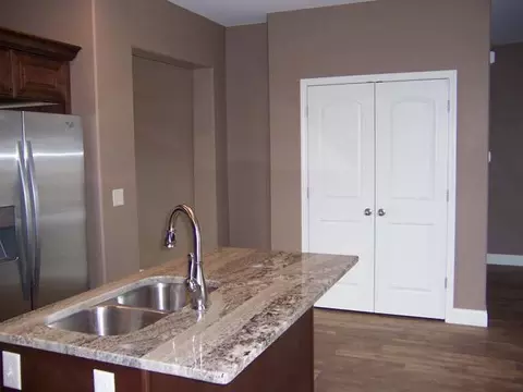 404 Cobblestone Lp, Mandan, ND 58554 photo 25