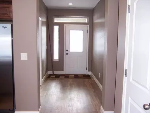 404 Cobblestone Lp, Mandan, ND 58554 photo 3