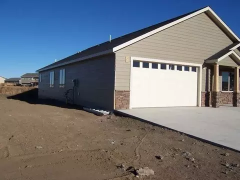 404 Cobblestone Lp, Mandan, ND 58554 photo 33