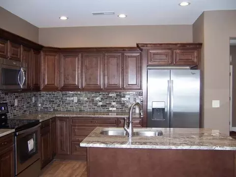 404 Cobblestone Lp, Mandan, ND 58554 photo 9