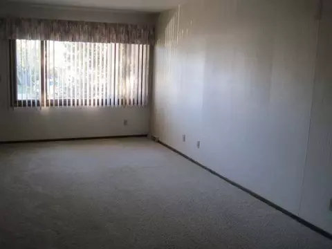 700 Turnpike Ave E, Bismarck, ND 58503 photo 2