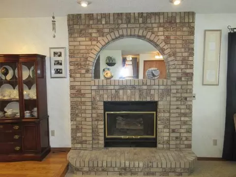 749 Juniper Dr, Bismarck, ND 58503 photo 3
