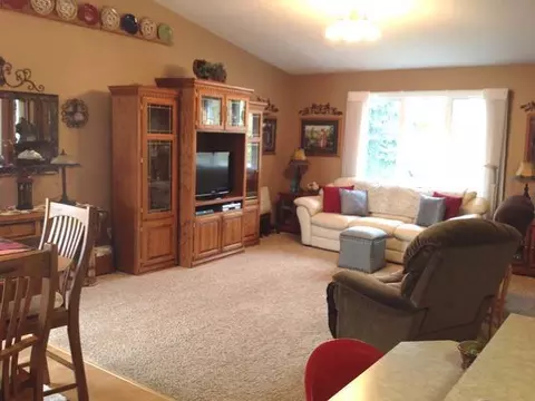 3538 Viewpoint Dr, Bismarck, ND 58503 photo 3