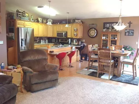 3538 Viewpoint Dr, Bismarck, ND 58503 photo 5