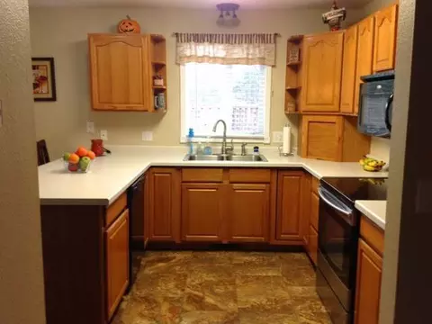 3712 Regent Dr E, Bismarck, ND 58504 photo 2