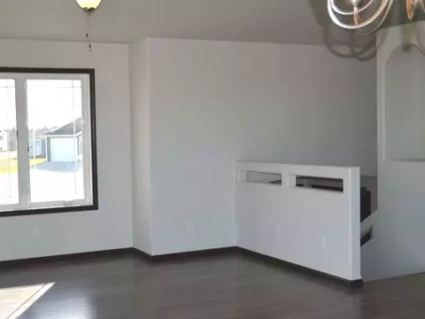 4005 Trident Ci, Mandan, ND 58554 photo 9