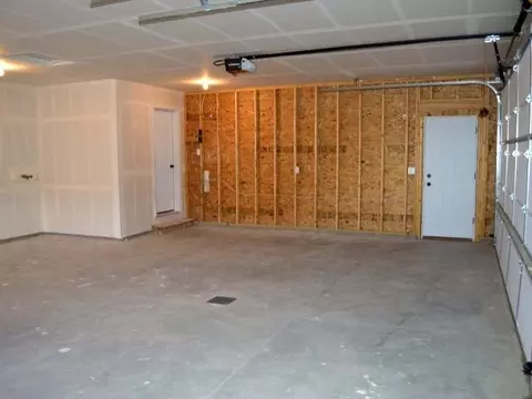 4005 Trident Ci, Mandan, ND 58554 photo 26