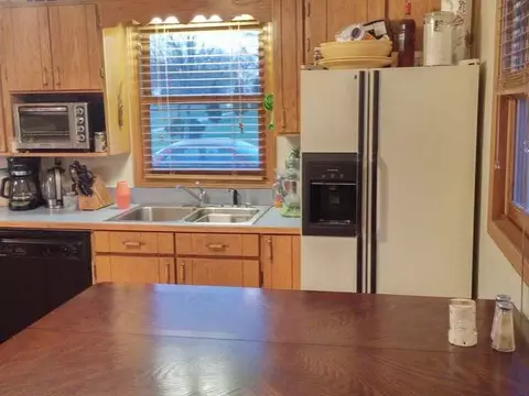 831 3rd St N, Bismarck, ND 58501 photo 5