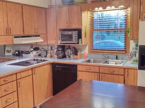 831 3rd St N, Bismarck, ND 58501 photo 4