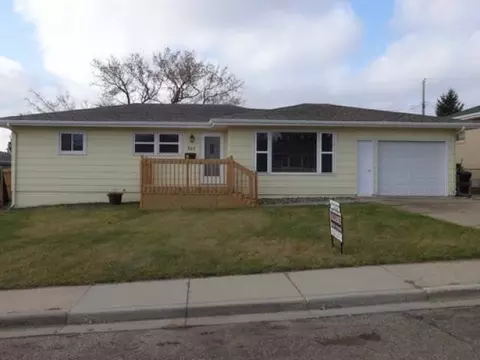 707 13th Ave NW, Mandan, ND 58554 photo 1