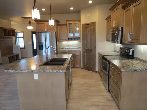 506 Cobblestone Lp, Mandan, ND 58554 photo 11