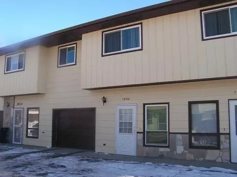 1852 Divide Ave E, Bismarck, ND 58501 photo 1
