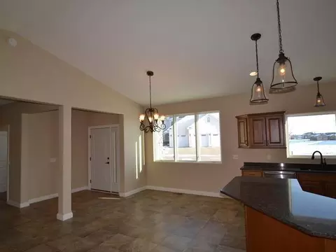 3826 Poseidon Lp, Bismarck, ND 58504 photo 4