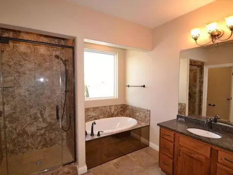 3826 Poseidon Lp, Bismarck, ND 58504 photo 22