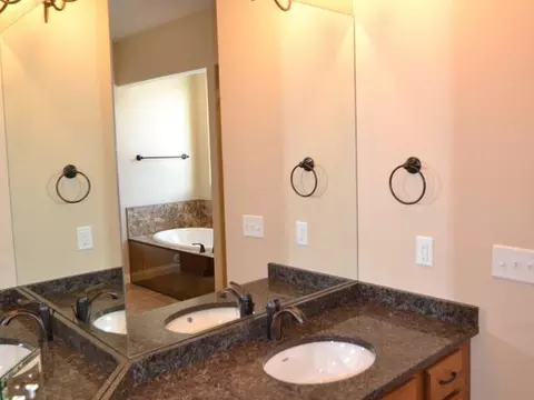 3826 Poseidon Lp, Bismarck, ND 58504 photo 21