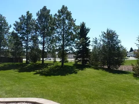 111 Juniper Dr, Bismarck, ND 58503 photo 5