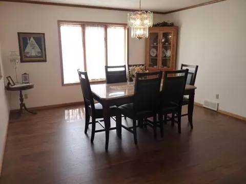 111 Juniper Dr, Bismarck, ND 58503 photo 10