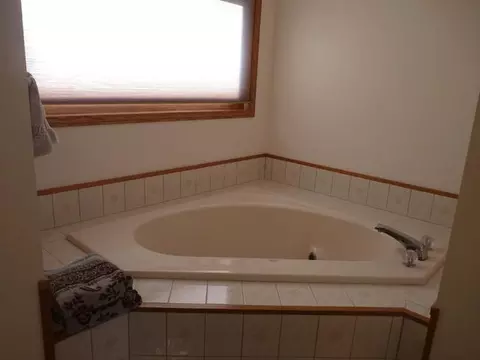 111 Juniper Dr, Bismarck, ND 58503 photo 15