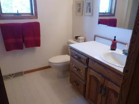 111 Juniper Dr, Bismarck, ND 58503 photo 17