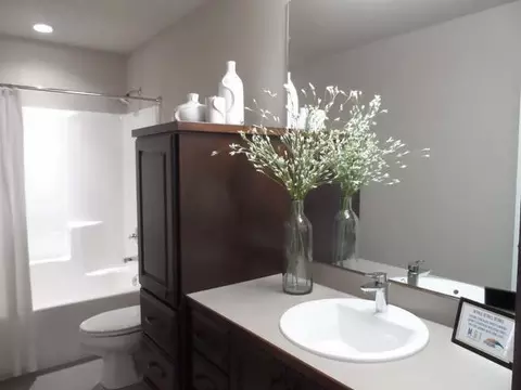 424 Lasalle Dr E, Bismarck, ND 58503 photo 11