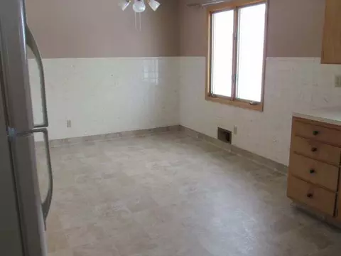 511 13th St S, Bismarck, ND 58504 photo 5