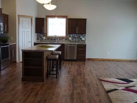 3208 Kamrose Pl, Bismarck, ND 58504 photo 4