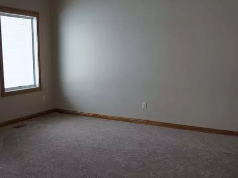 3208 Kamrose Pl, Bismarck, ND 58504 photo 5