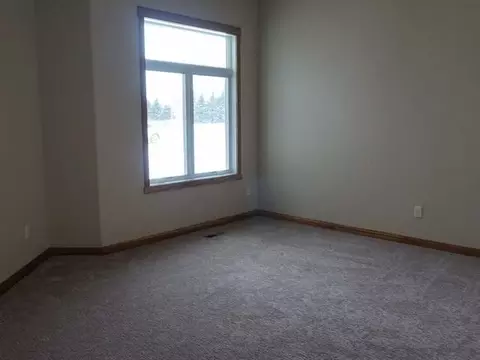 3208 Kamrose Pl, Bismarck, ND 58504 photo 11