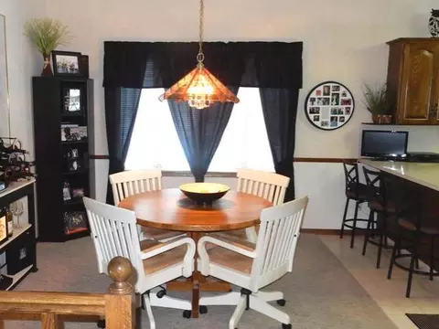2345 Rolling Dr, Bismarck, ND 58501 photo 4