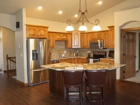 2607 Calgary Ave E, Bismarck, ND 58503 photo 3