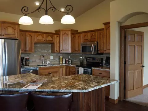 2607 Calgary Ave E, Bismarck, ND 58503 photo 4