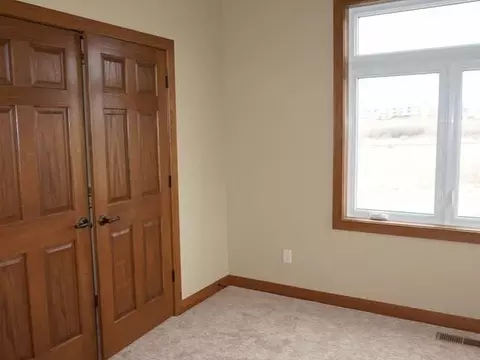 2607 Calgary Ave E, Bismarck, ND 58503 photo 11