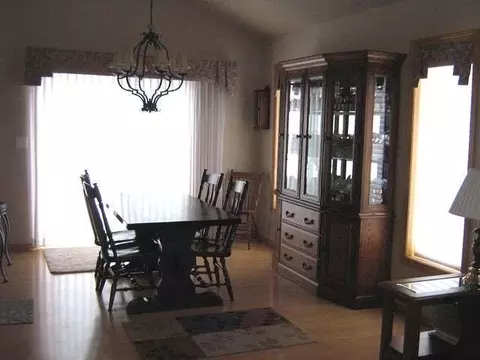 418 Juniper Dr, Bismarck, ND 58503 photo 10
