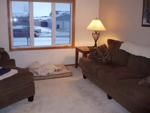 4813 Fairfax Lp, Bismarck, ND 58503 photo 3