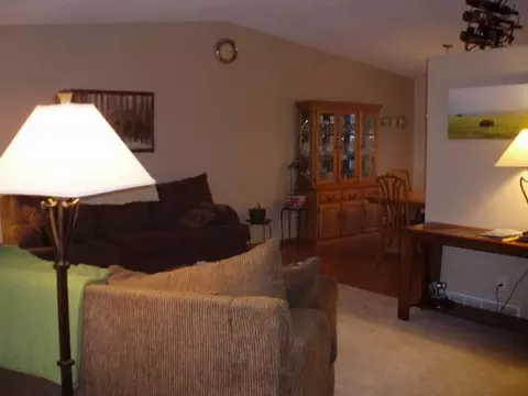 4813 Fairfax Lp, Bismarck, ND 58503 photo 2