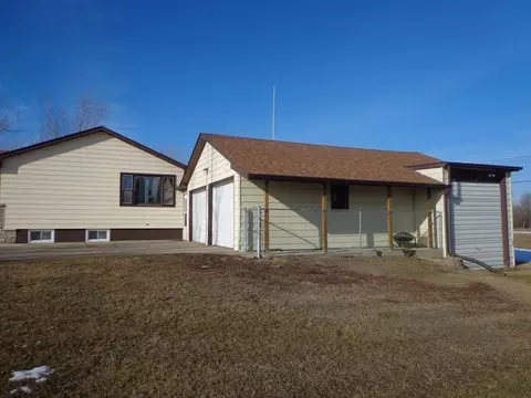2075 38th St, Mandan, ND 58554 photo 13