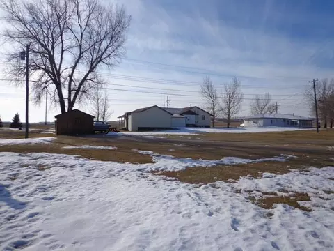 2075 38th St, Mandan, ND 58554 photo 16