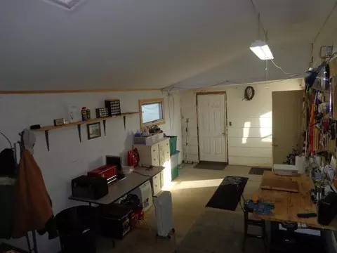 2075 38th St, Mandan, ND 58554 photo 9