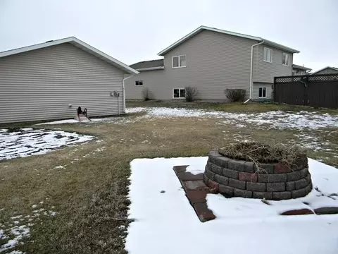 5505 Walker Dr, Bismarck, ND 58504 photo 27