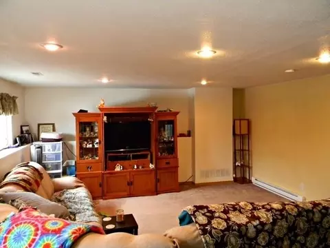 5505 Walker Dr, Bismarck, ND 58504 photo 18