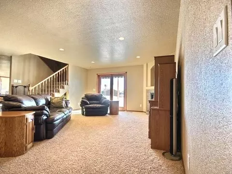 6913 Ringneck Rd, Bismarck, ND 58503 photo 26