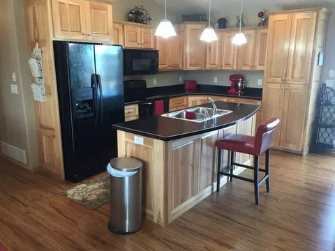 5503 Yukon Dr, Bismarck, ND 58503 photo 3