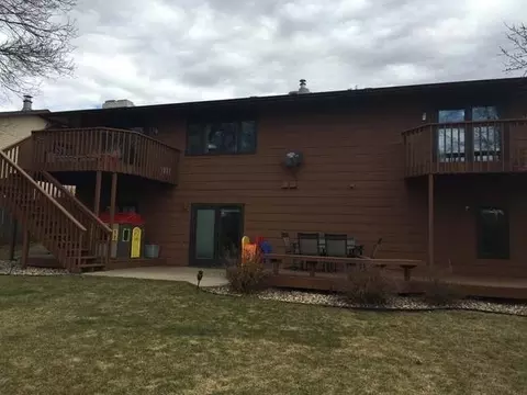 227 Estevan Dr, Bismarck, ND 58503 photo 2