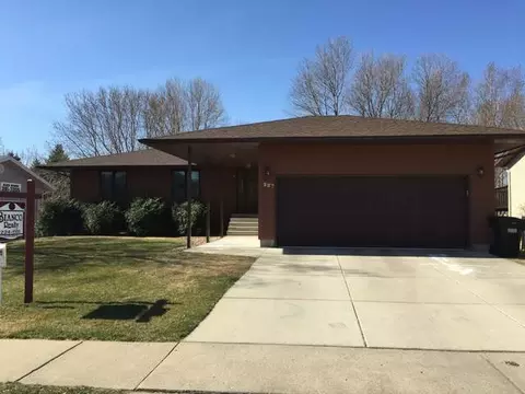 227 Estevan Dr, Bismarck, ND 58503 photo 1