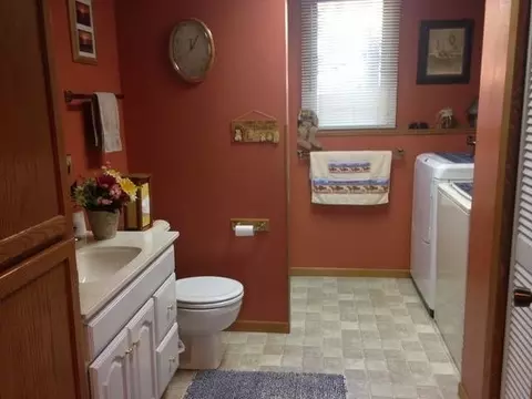 700 3rd St NW, Beulah, ND 58523 photo 12
